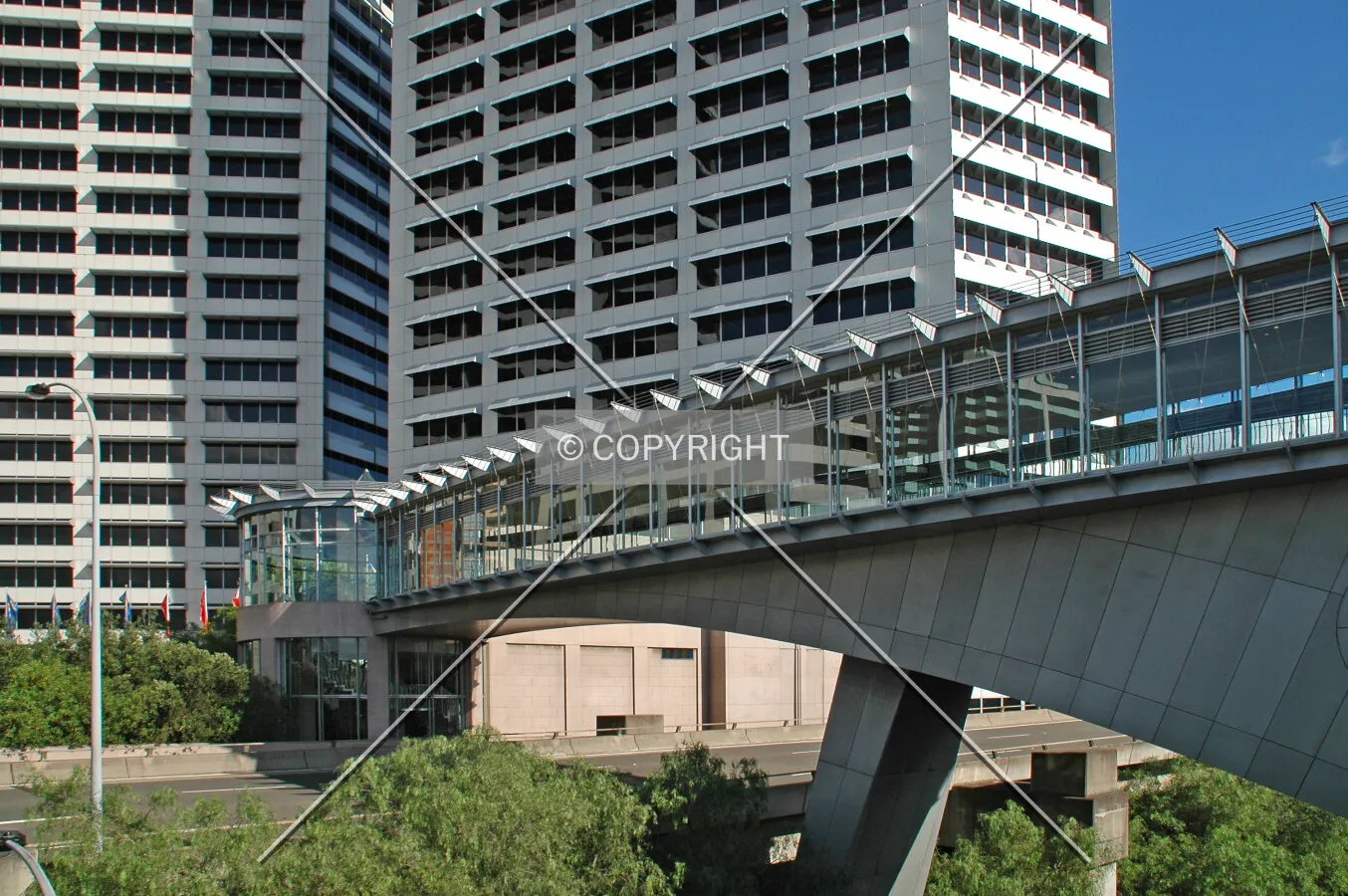 Pedestrian bridge connecting the complex to Cockle Bay Wharf