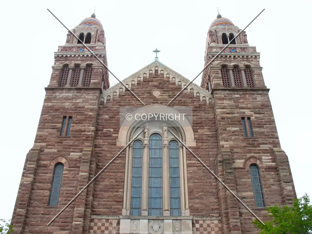 Looking up from Baraga Avenue