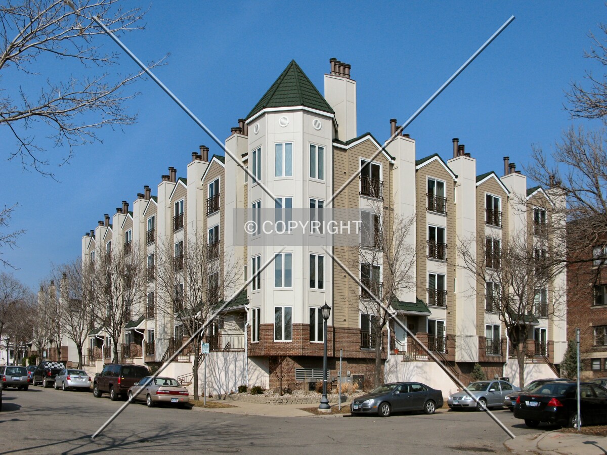 Southeast corner from across Lincoln Avenue