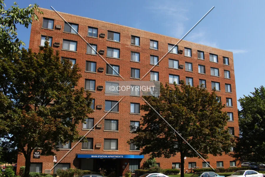 Main Station Apartments