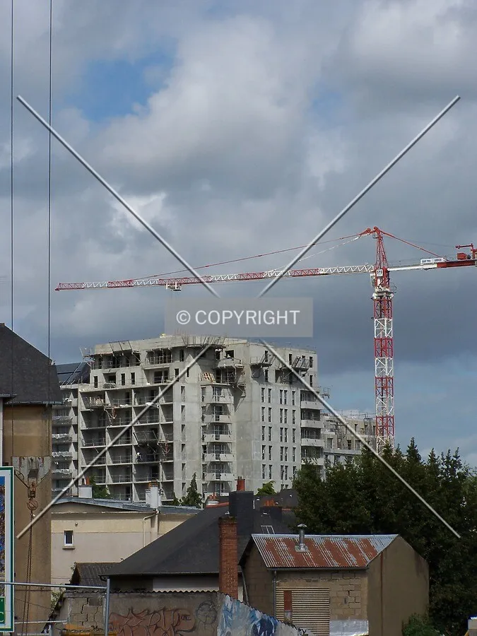 Haut de la construction vu depuis le Boulevard Villebois Mareuil