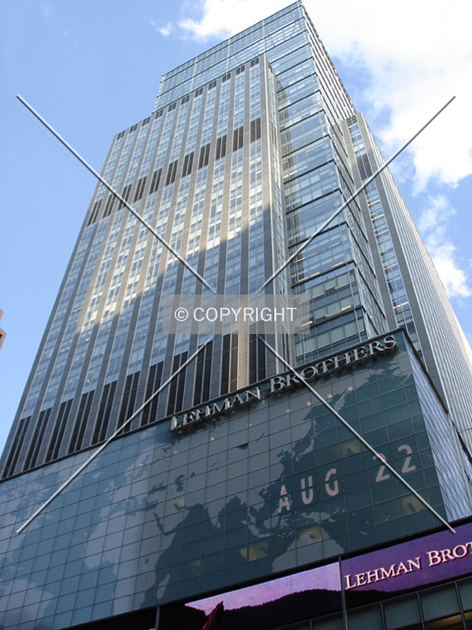 Looking up from 7th Av
