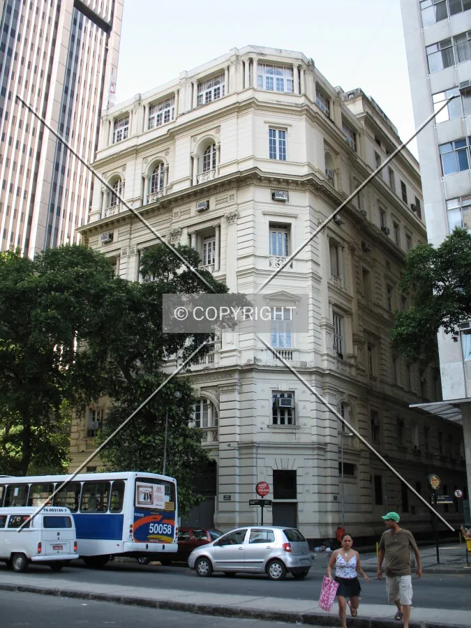 Seen from Avenida Almirante Barroso