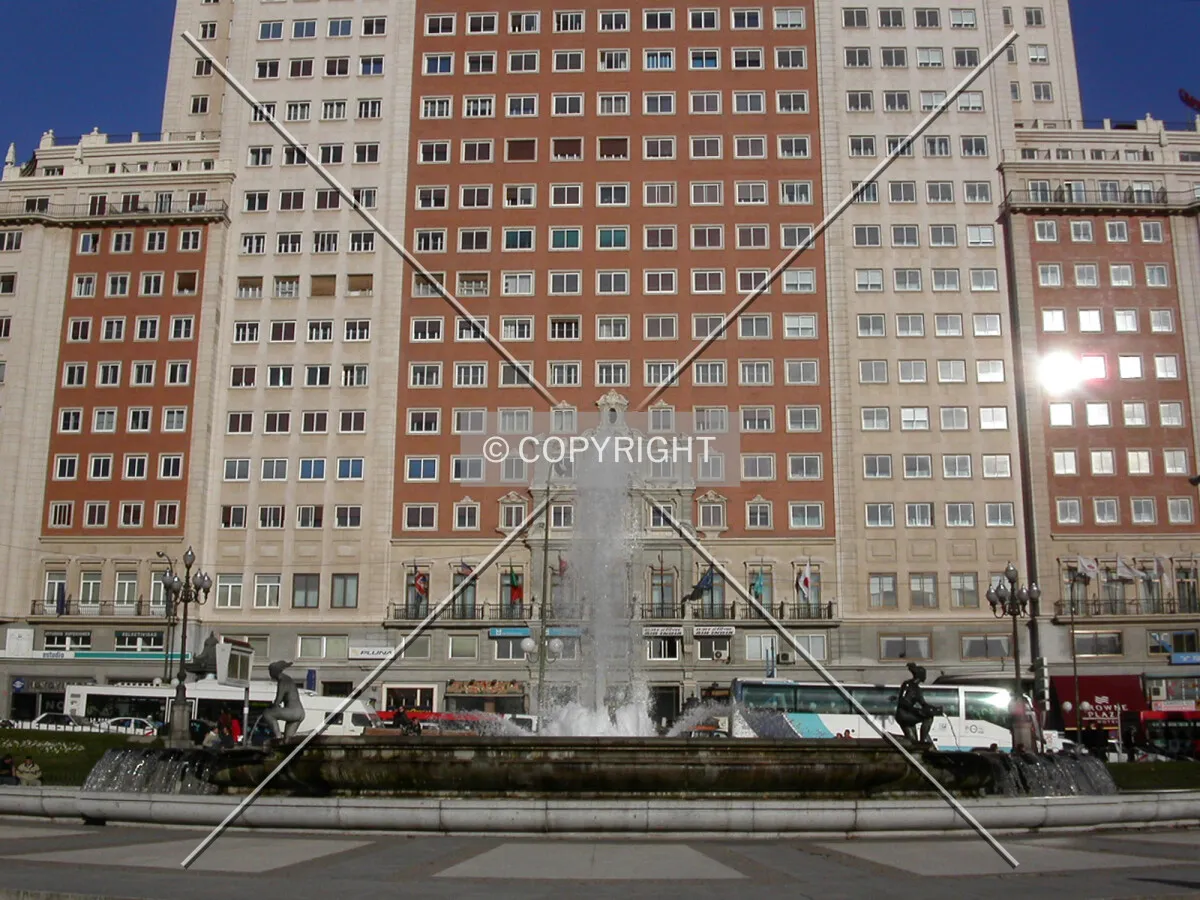 The building as seen from Plaza de España