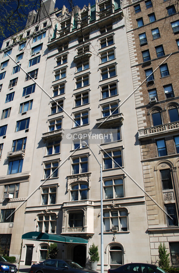 Looking up from 5th Avenue