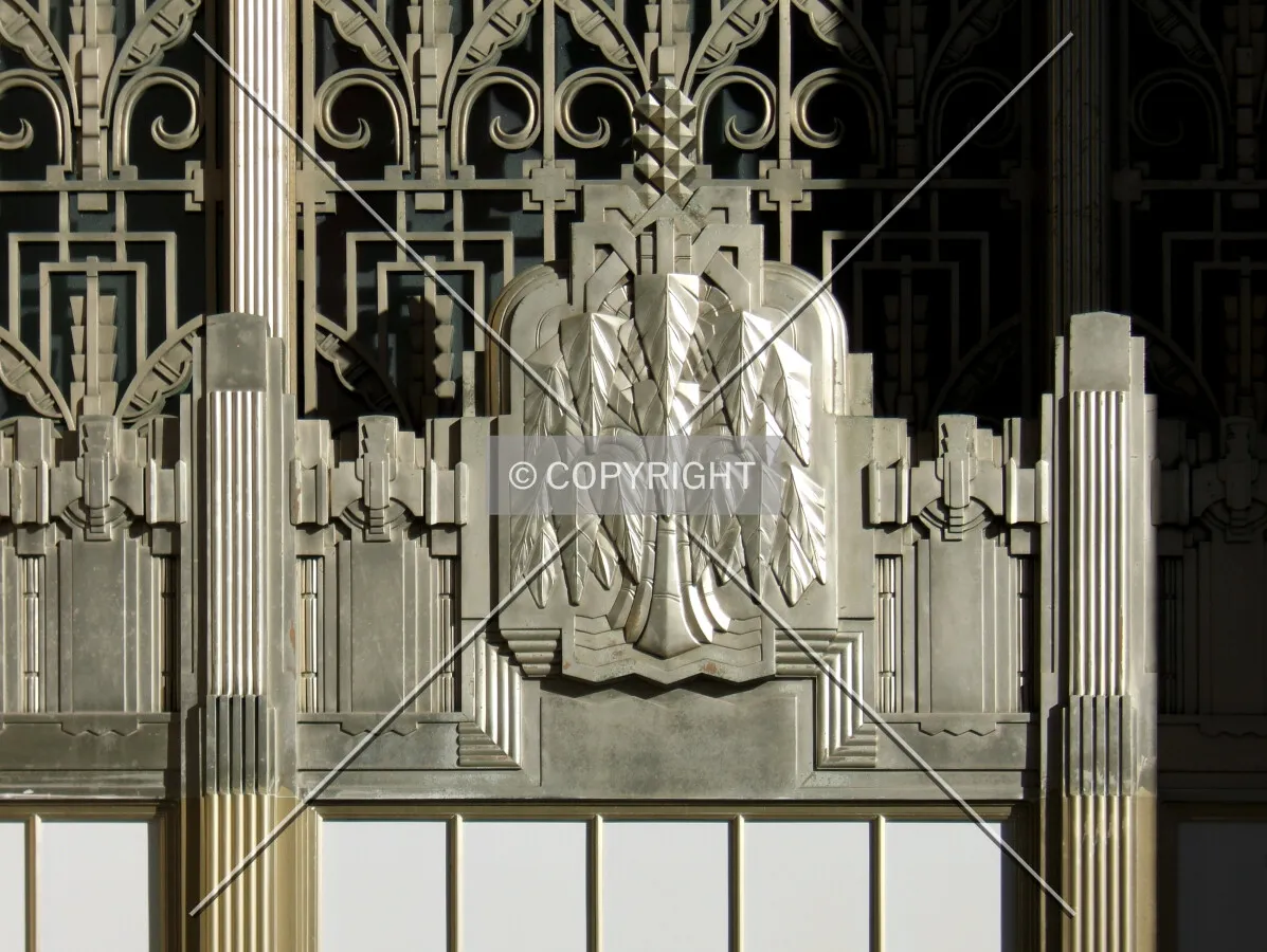Details above the Main Street entrance