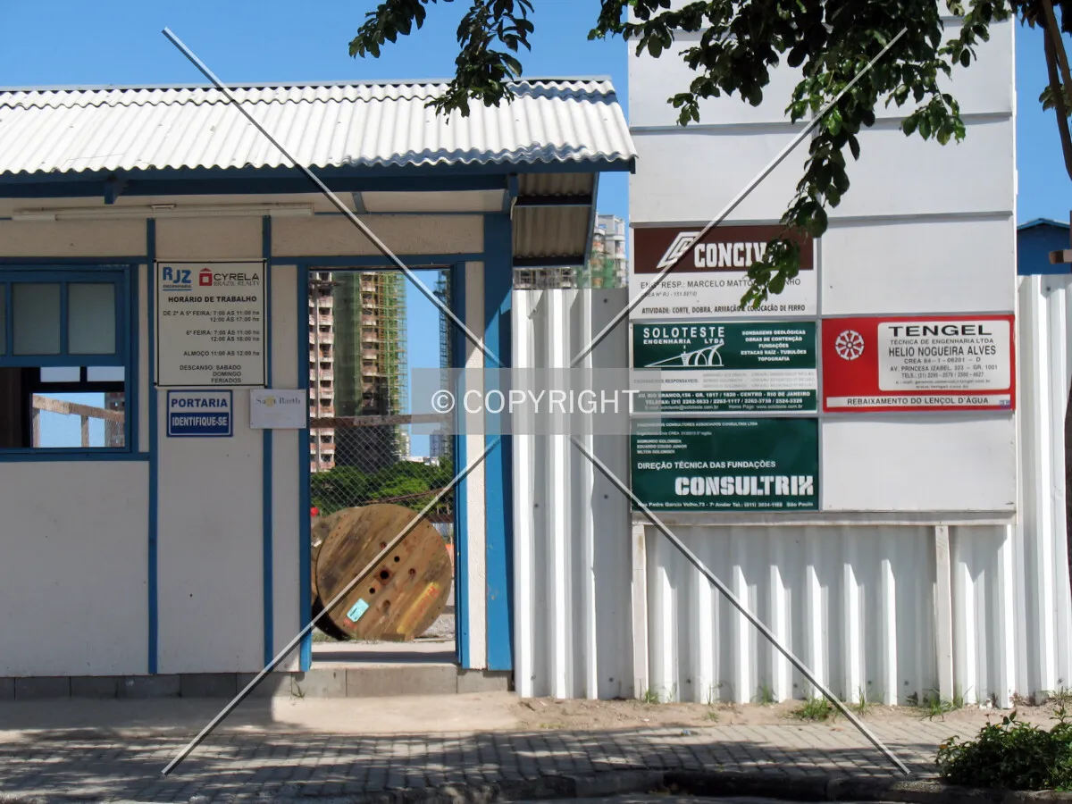 Contractors' sign board