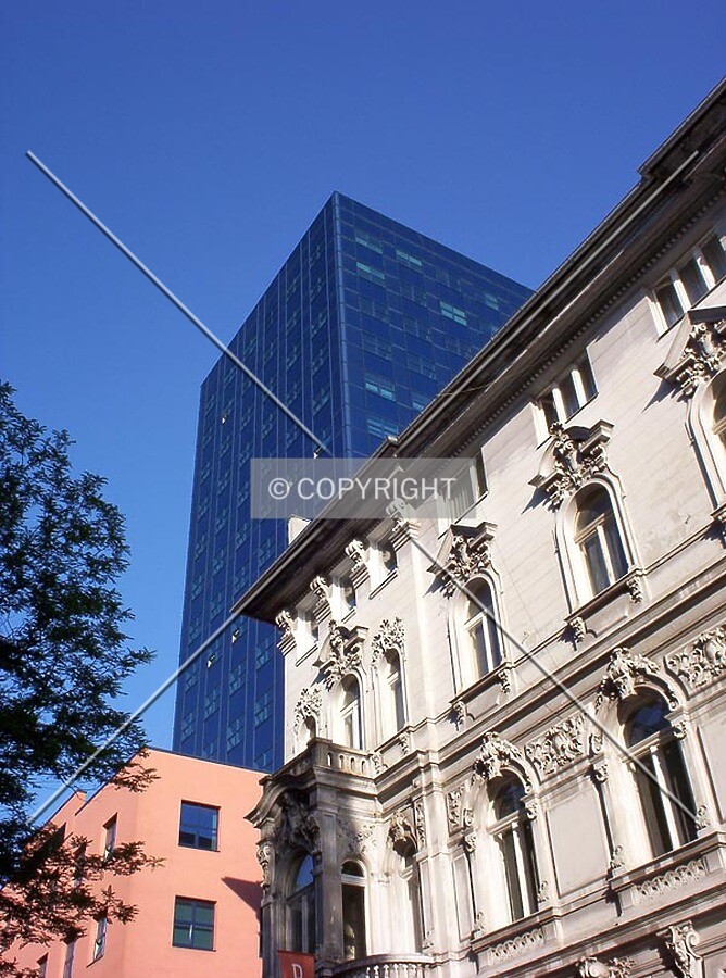 Looking up from ul. F. D. Roosevelta