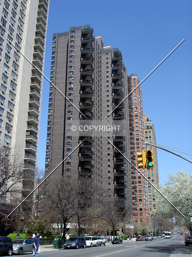 Looking northwards along 1st Avenue