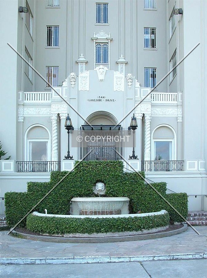 Front entry with fountain