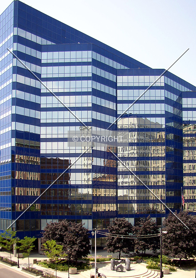 Looking northwest from across Wisconsin Avenue