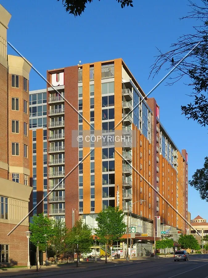 View to the west along University Avenue