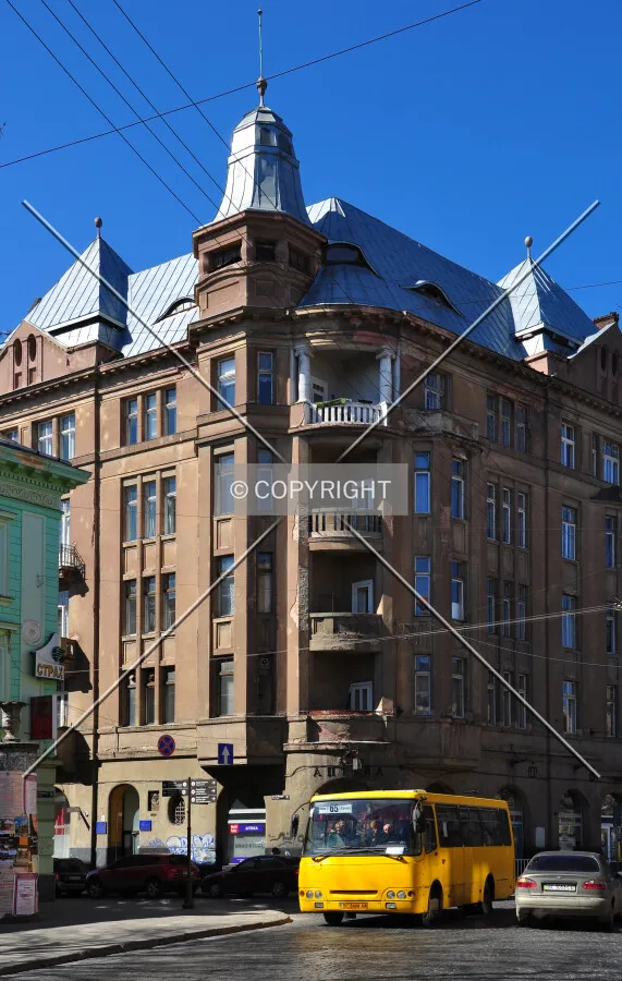 Building at Kniazya Romana Street