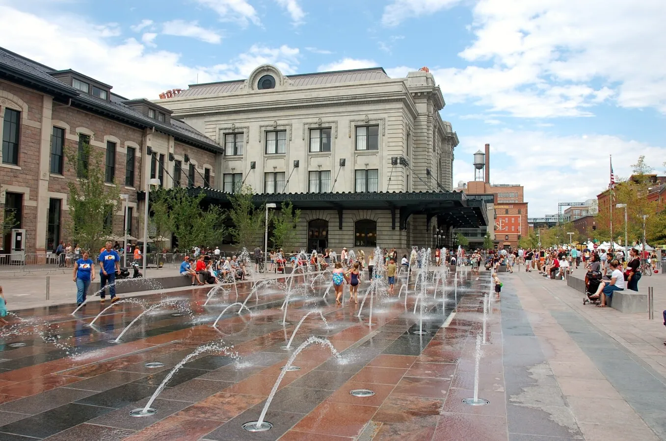 Water feature in Wynkoop Plaza