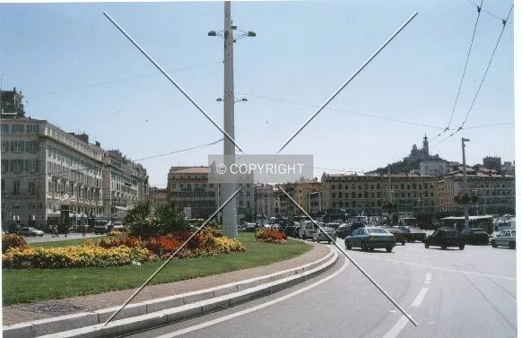 Street levet photo of Marseille