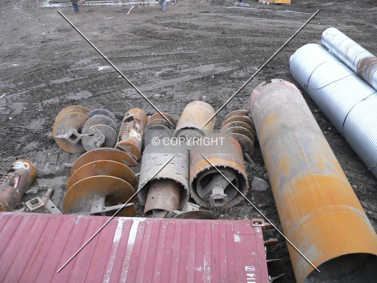 Caisson tops, tubes and drilling equipment