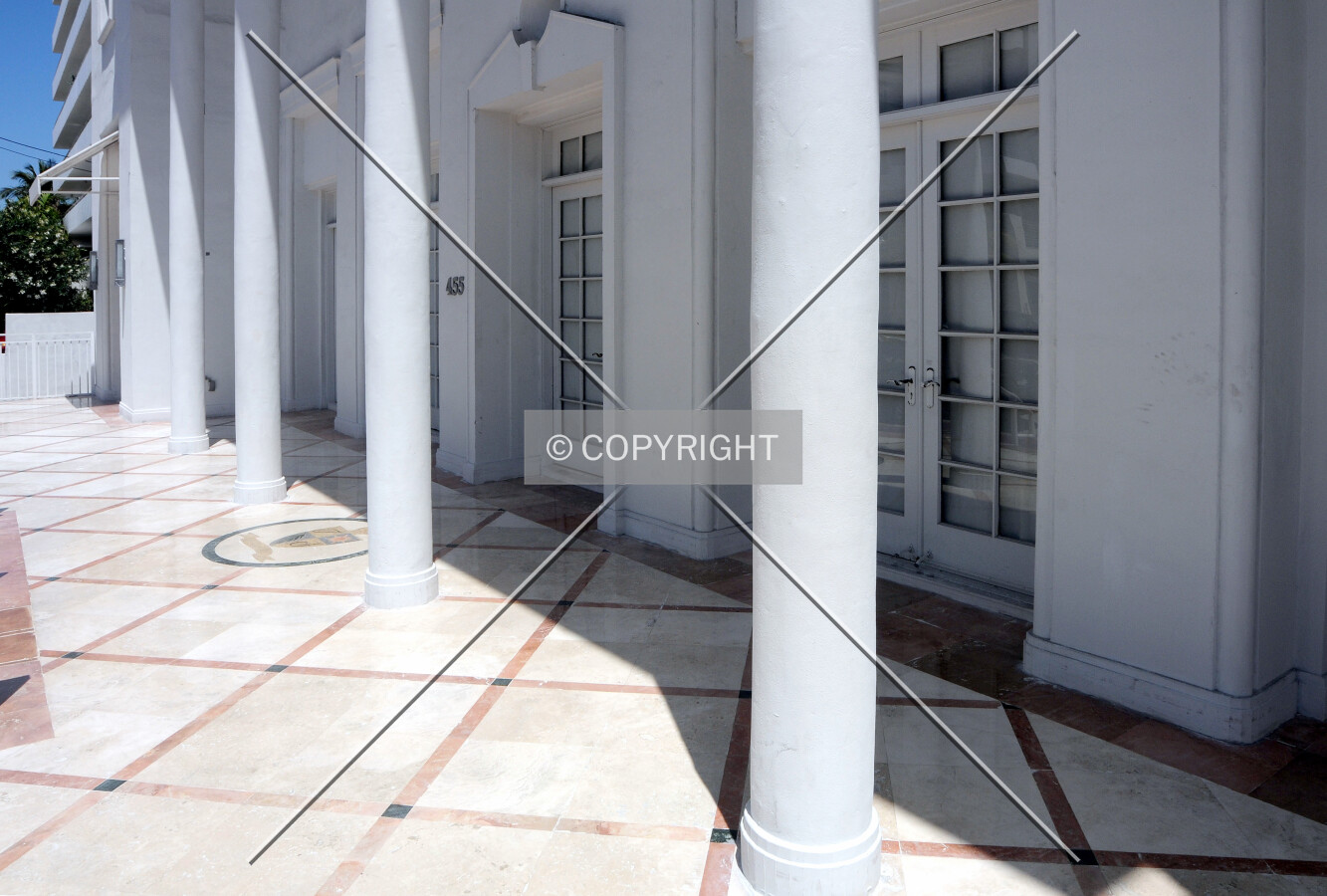 View of entrance area facing Ocean Drive