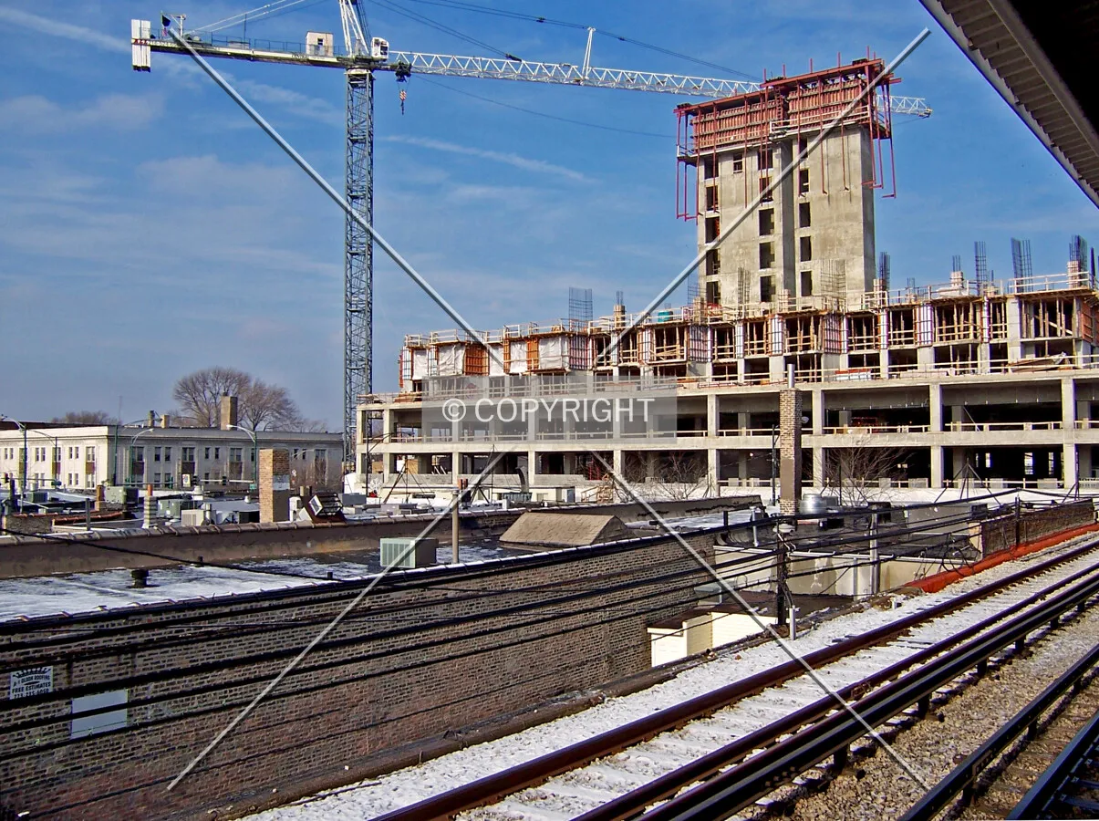 Looking northwest from the CTA Red Line Granville Station