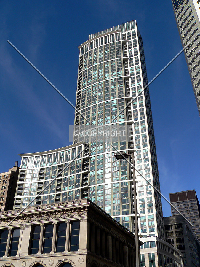 View of the eastern face from the northeast corner of Michigan Avenue and Randolph Street