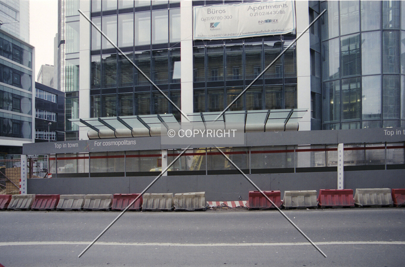 Photo 930-033-842