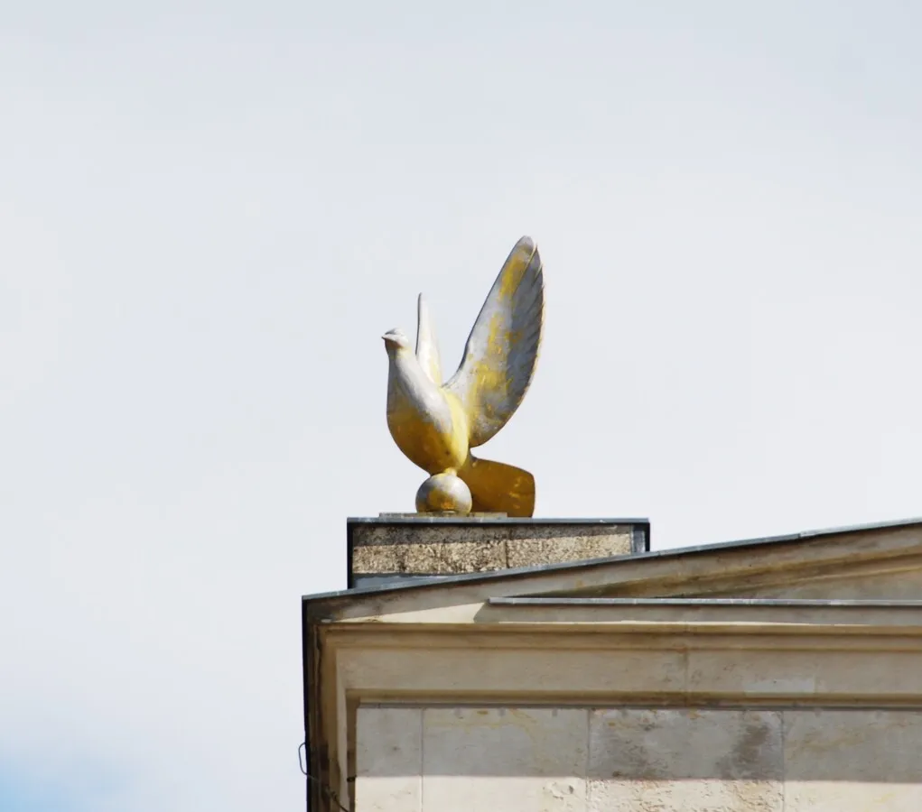 Bird statue on the roof