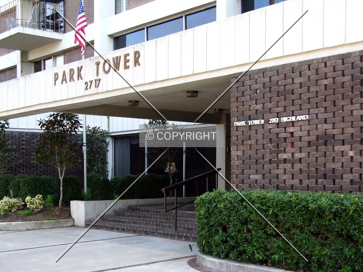 Main entrance off Highland Avenue