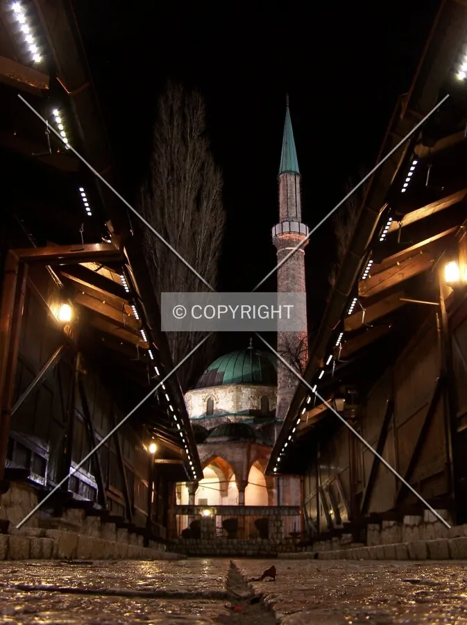 Night view in the old bazaar