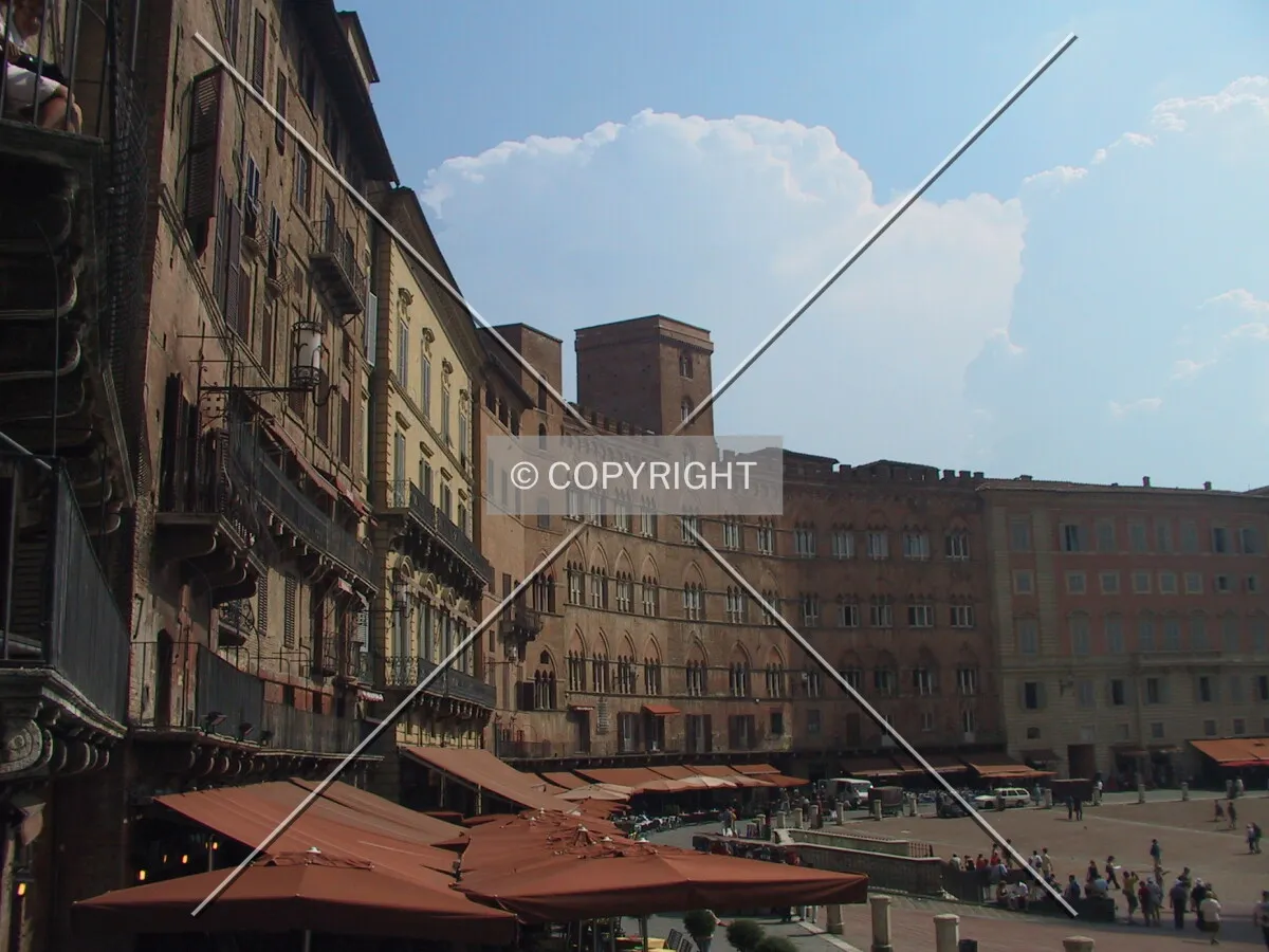 Buildings around Il Campo