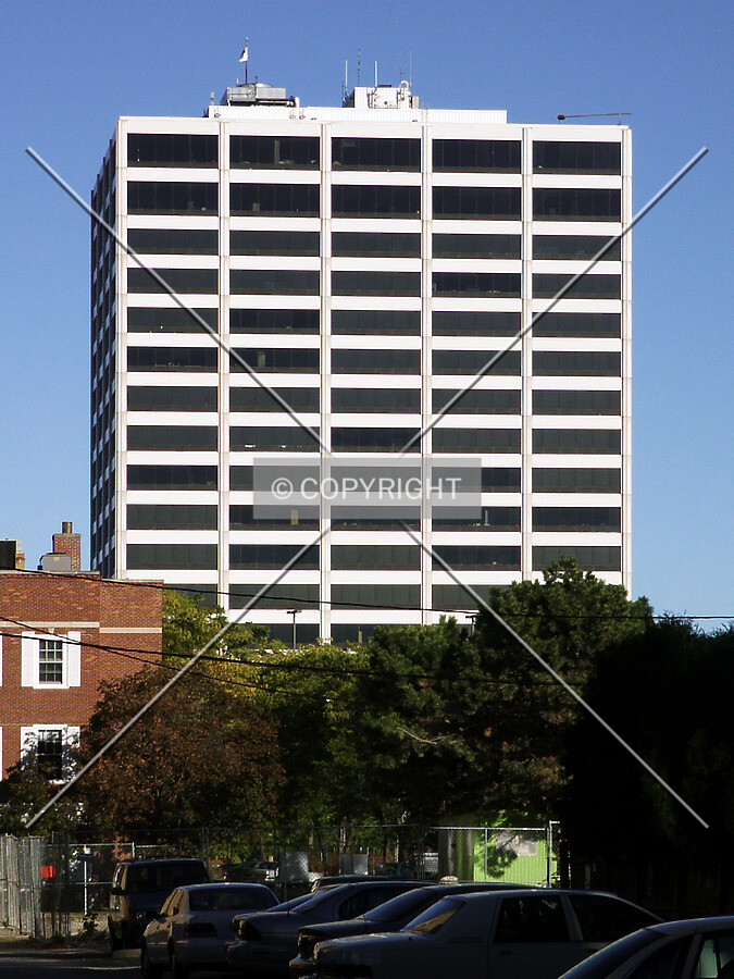 West facade seen from near Oak Avenue