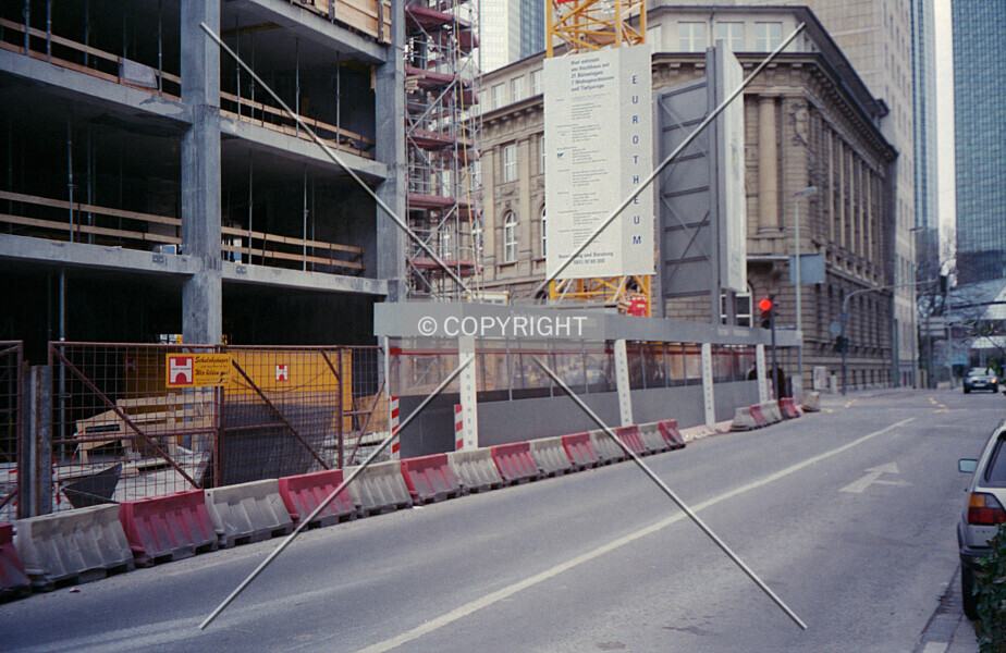 Photo 935-185-438