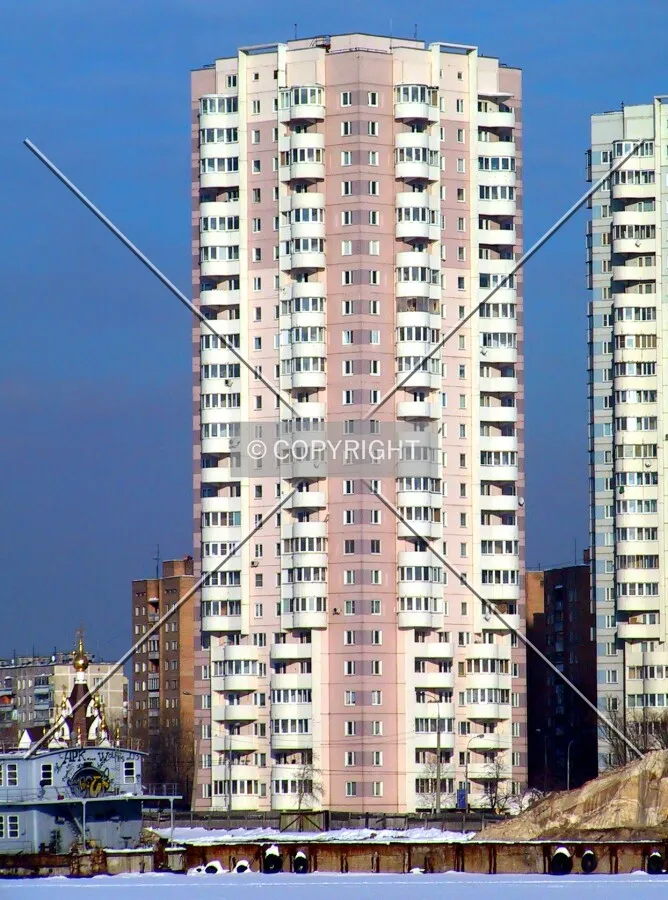 Southwestern view from across Moskva River