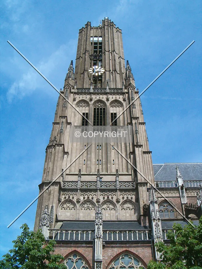 Looking up from Turfstraat
