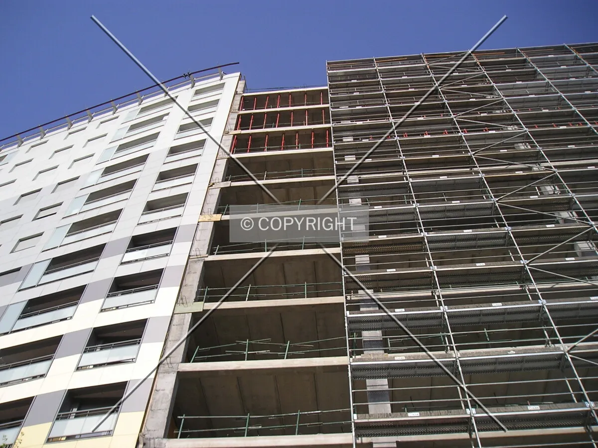 Comparison of the completed side with the side under construction