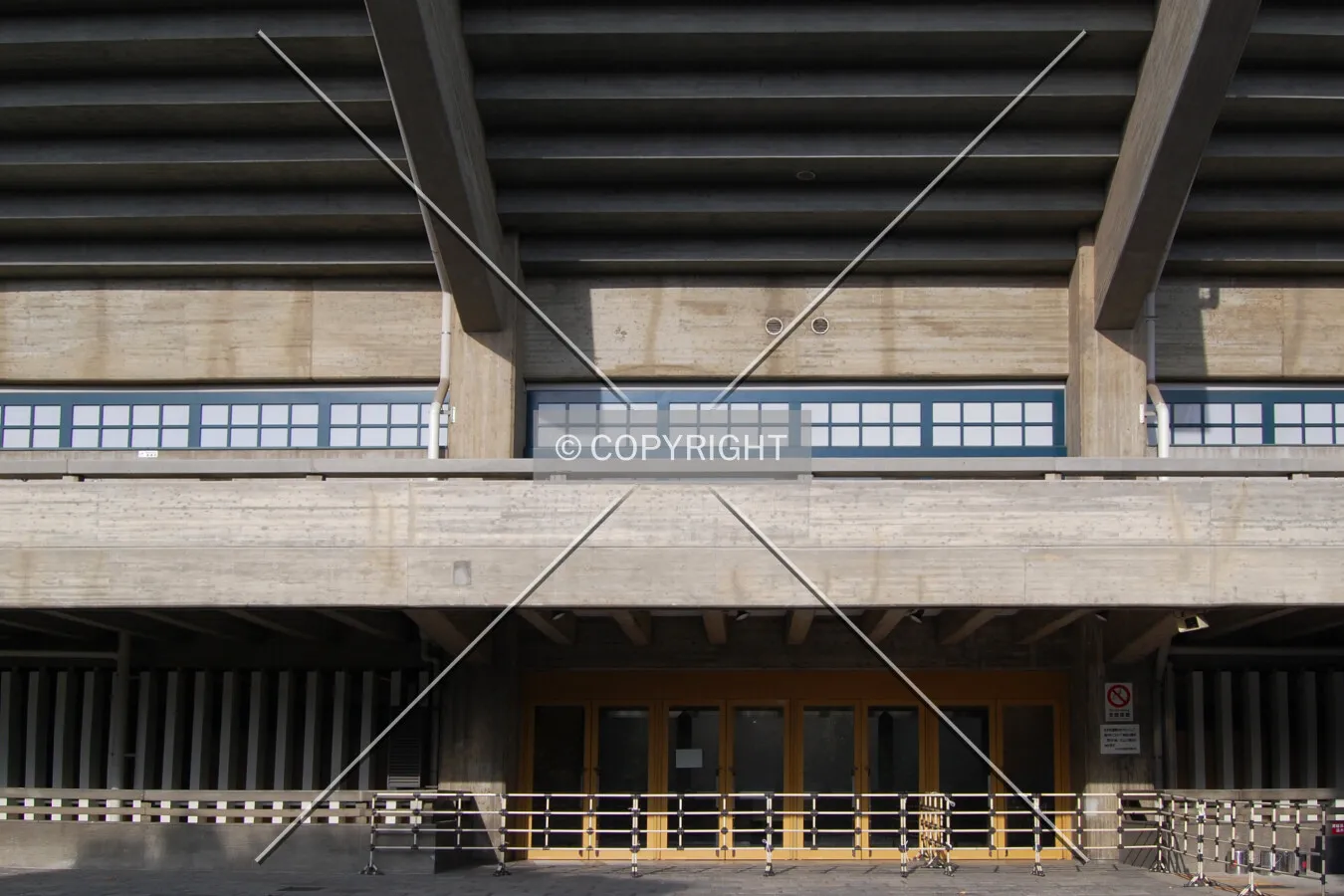 Facade detail at the south side