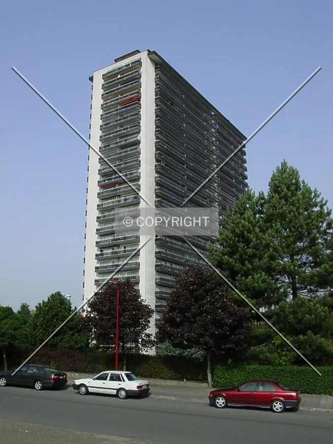 View from Avenue Joseph de Heyn
