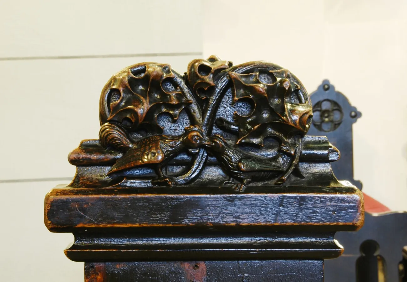 Animal themed bench ornaments