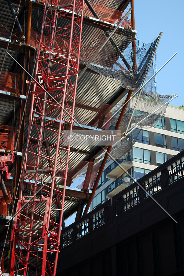 View of the structural system over the Highline