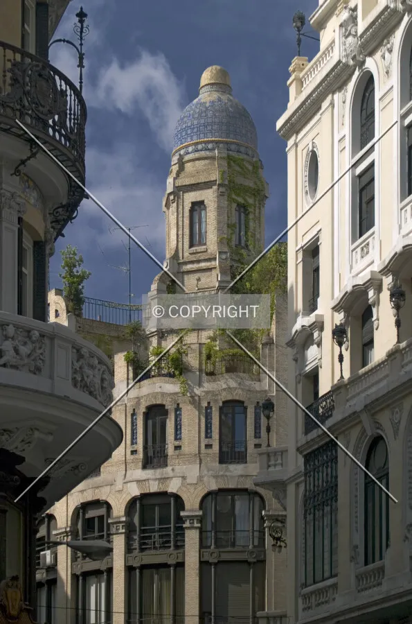 Top floors as seen from Gran Vía
