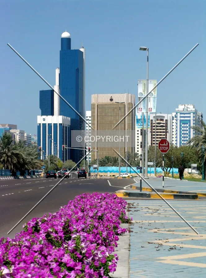 Corniche Road West