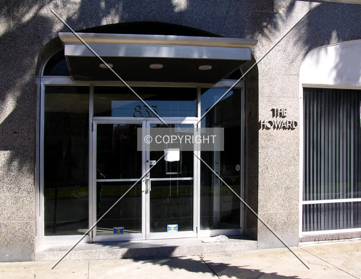 Entrance off Howard Avenue