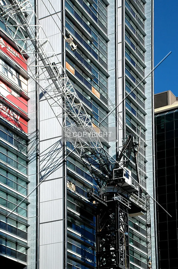 Dismantling crane