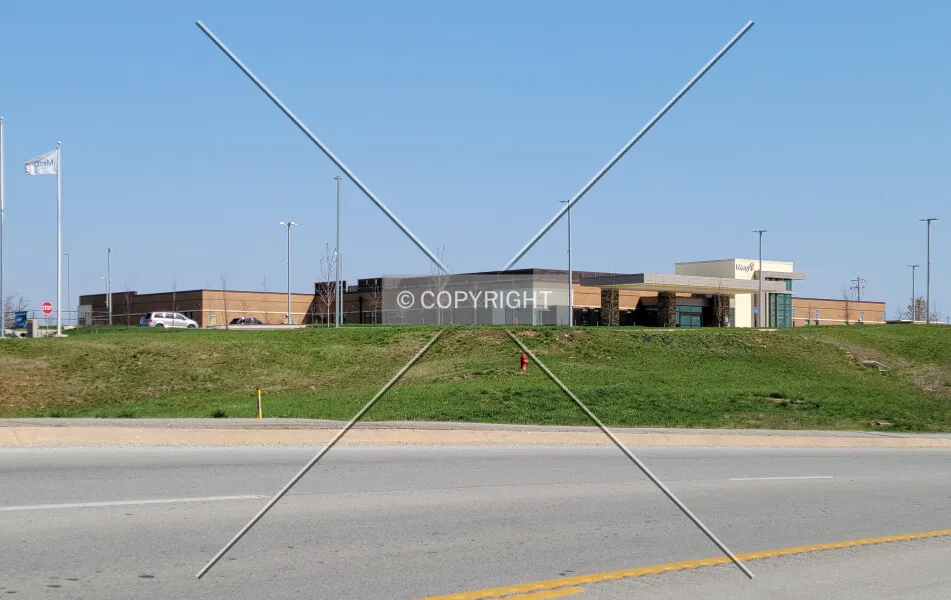 Photo 951-437-425