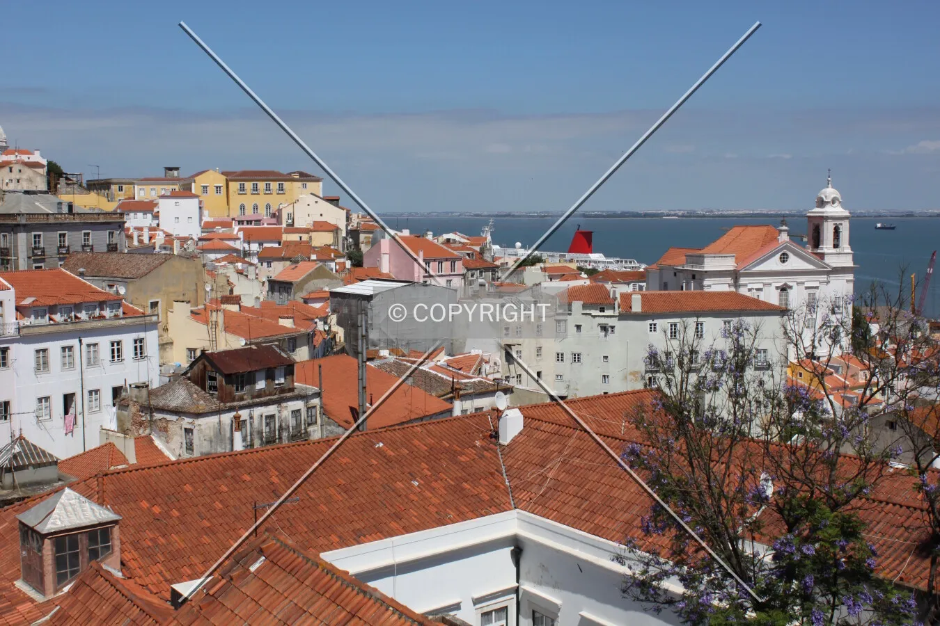 Overlooking the city from Cerca Velha