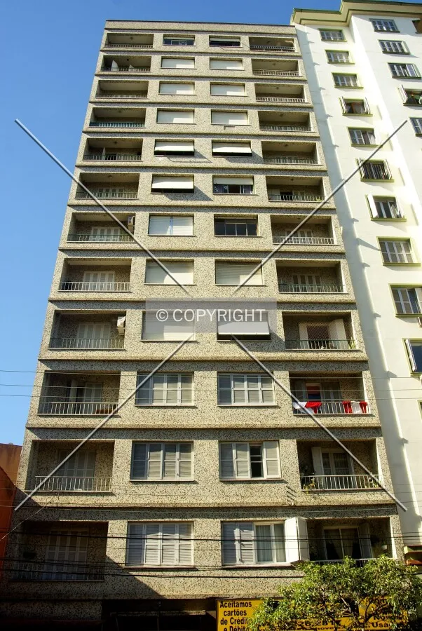 Looking up from across José do Patrocínio Street