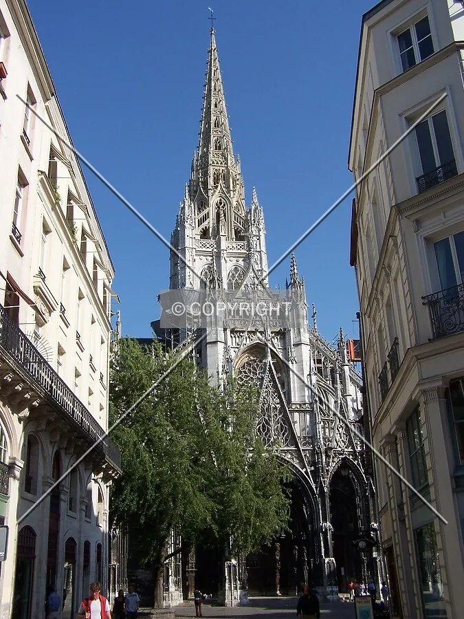 Vue depuis la Place Barthélémy