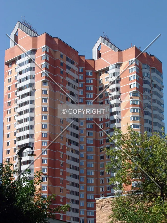 The upper floors as seen from the southeast