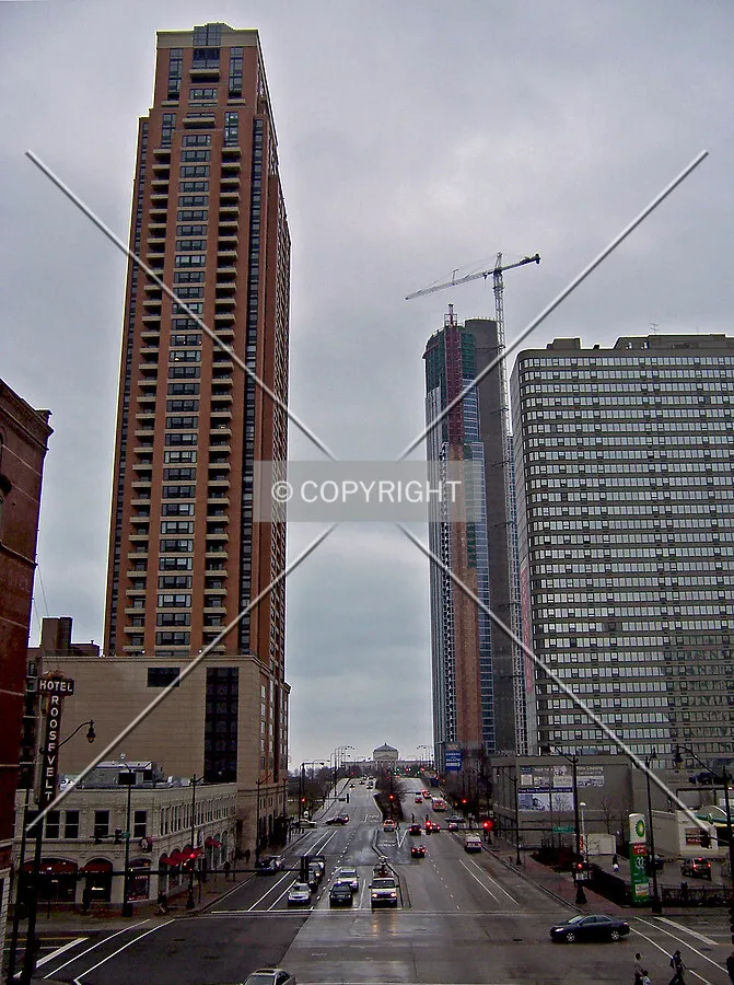 Looking east along the centerline of Roosevelt Road from the Roosevelt el platform