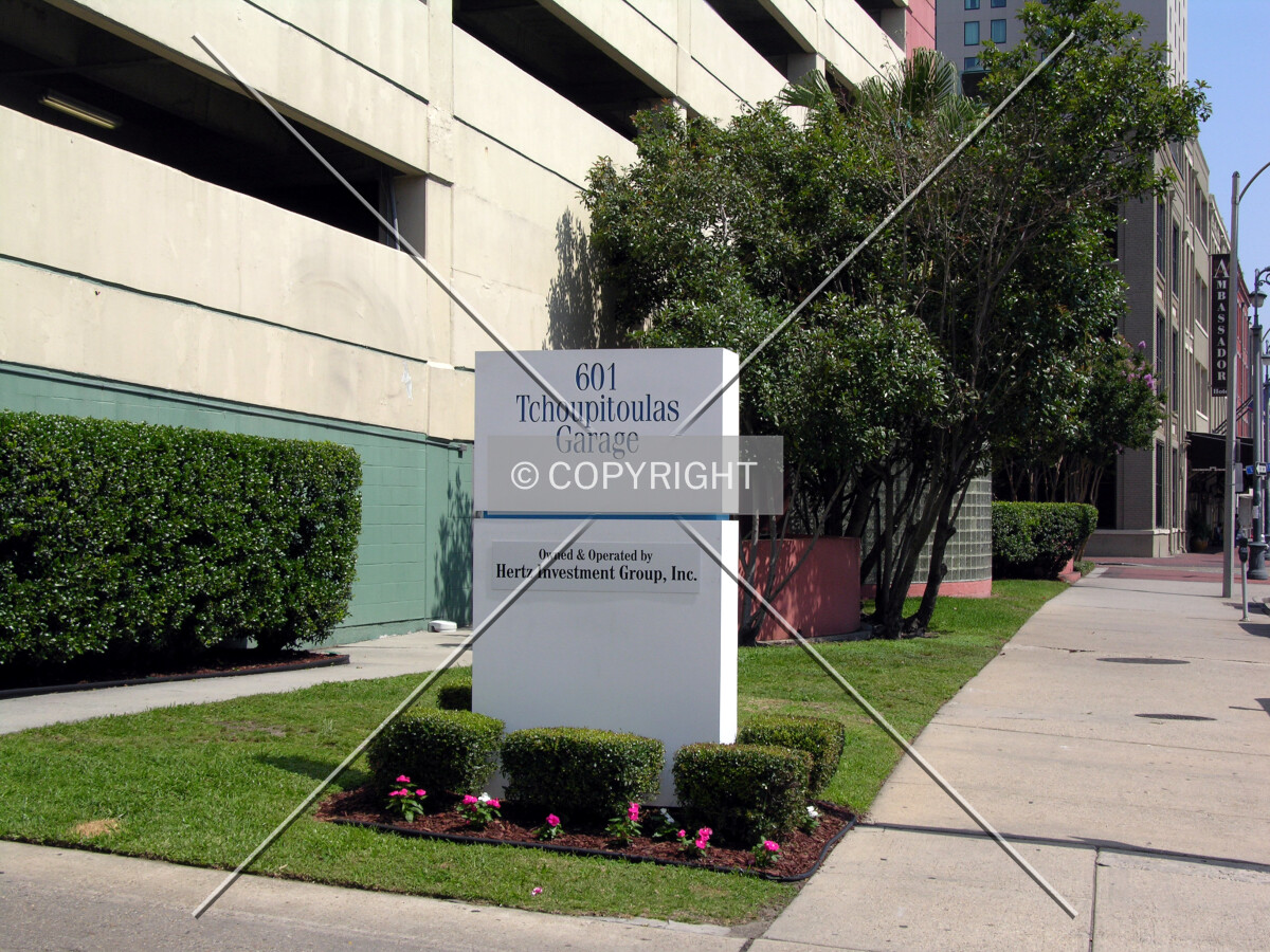 Signage off Tchoupitoulas Street