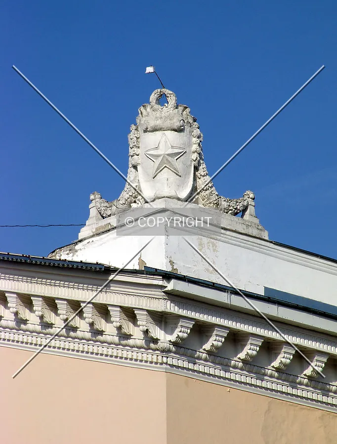 Sculpture on top