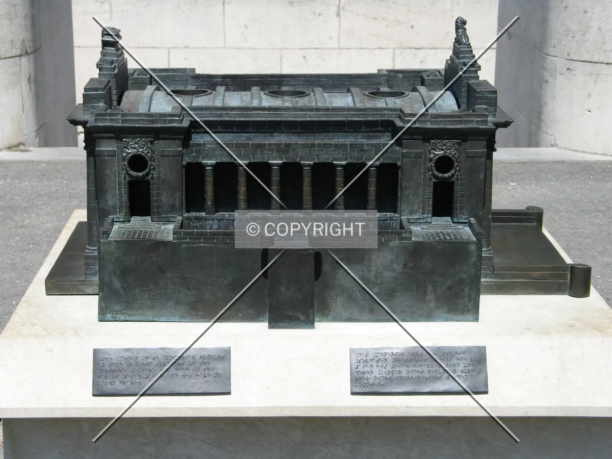 A bronze 'tactile' model for the vision-impaired